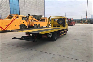 庄浪非事故拖车